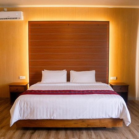 Christika Homestay Labuan Bajo Exterior photo