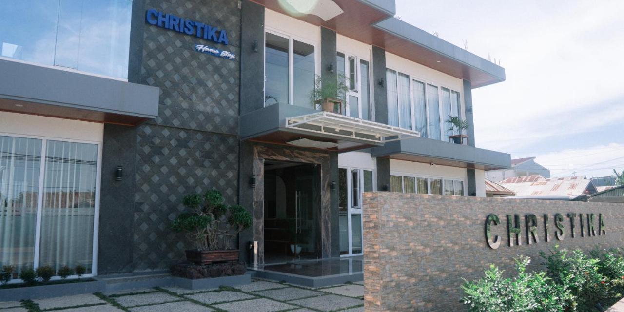 Christika Homestay Labuan Bajo Exterior photo